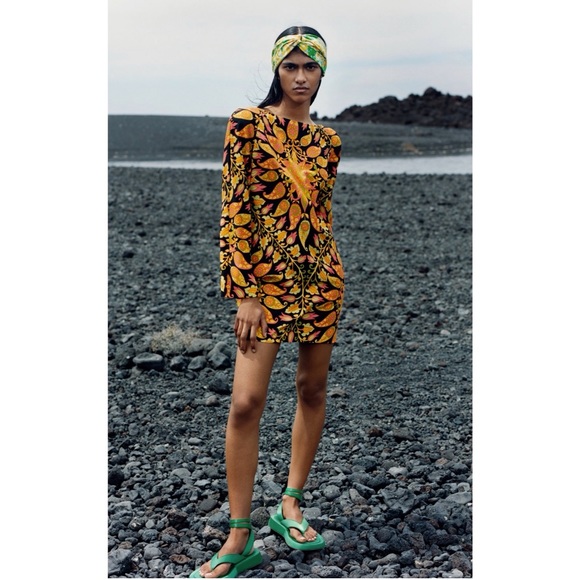 ✨SALE✨Zara Printed Mini Dress ✨SALE✨ - Picture 7 of 11